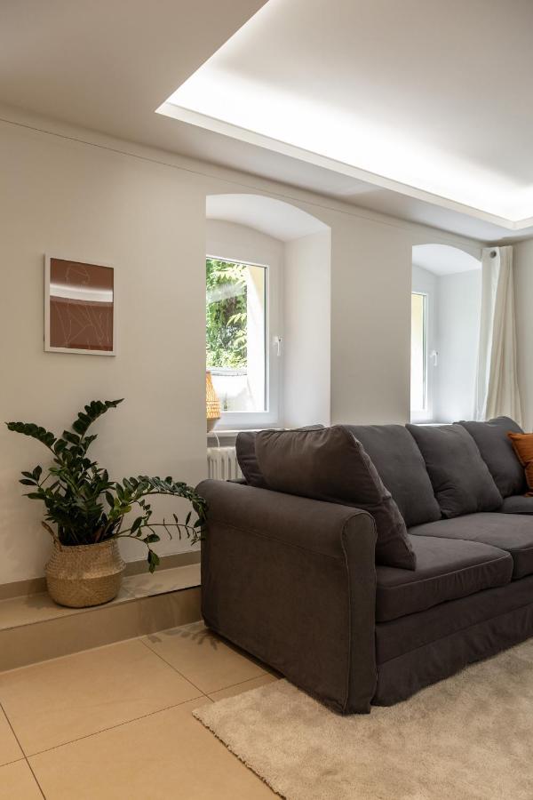 Spacious In Hemholtzkiez Prenzlauer Berg For 8 People Hiddenseer Apartamento *