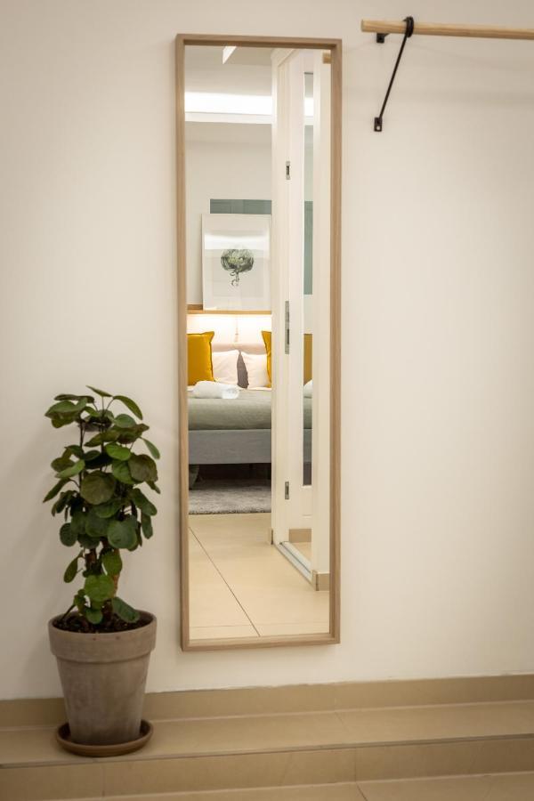 Spacious In Hemholtzkiez Prenzlauer Berg For 8 People Hiddenseer Apartamento *
